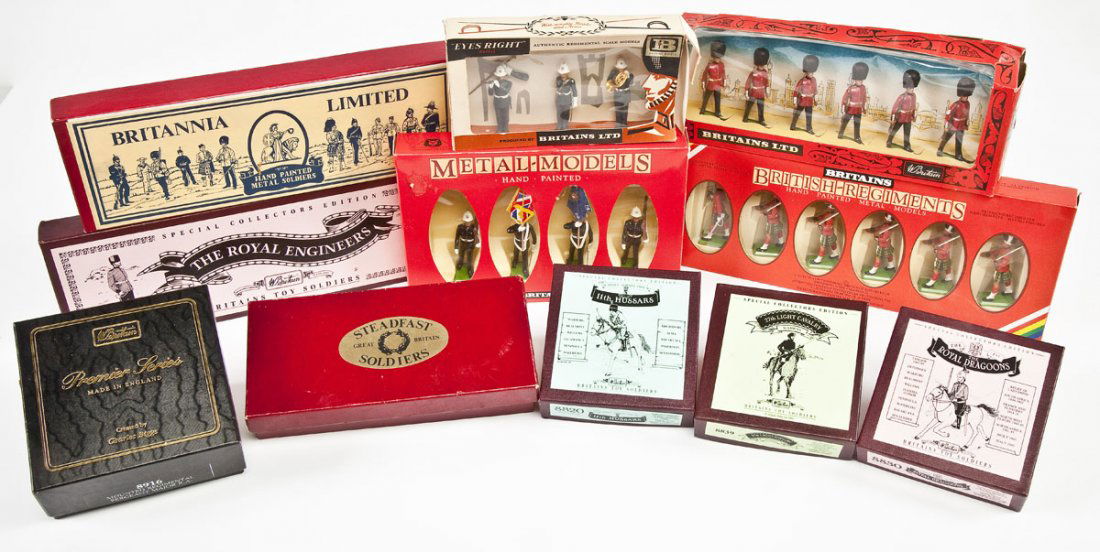 11 Sets of Britains Toy Soldiers (1 of 5)