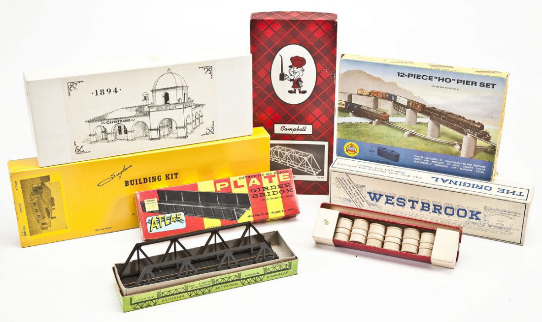 8 Train Accessories Kits incl Atlas & Campbell (1 of 2)