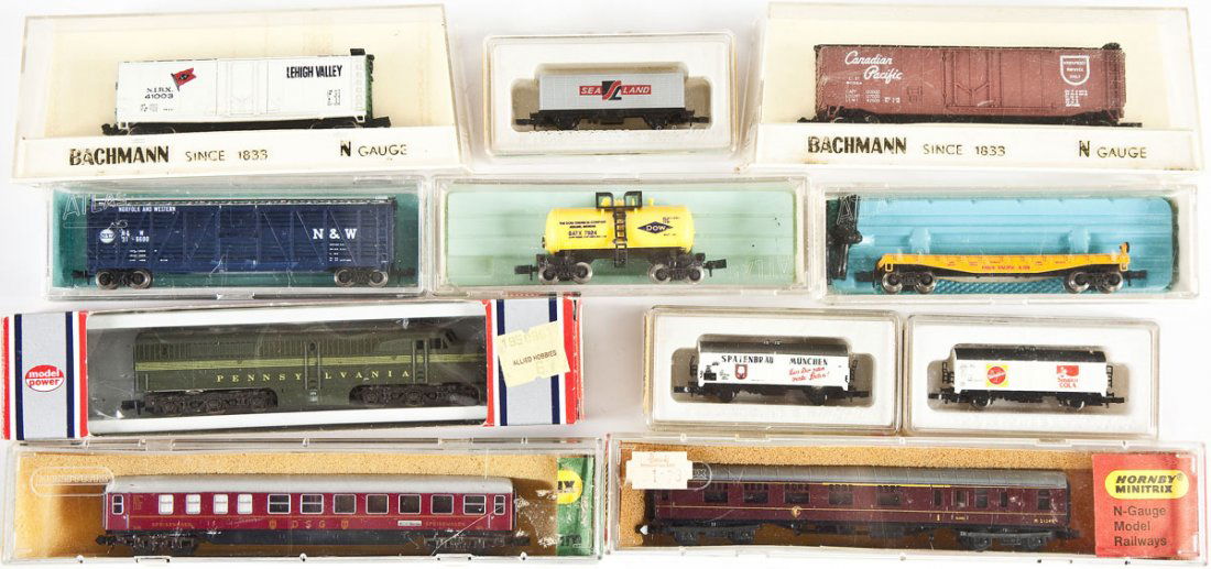 11 N Gauge Train Cars & Locos incl Marklin (1 of 2)
