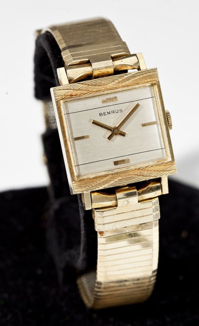 Man's Vintage 14K Benrus Wristwatch: DESCRIPTION: Man's vintage Benrus wristwatch. Silvered rectangle dial with four horizontal numeral markers at 12, 3, 6 and 9, marked "Benrus". Movement marked "Benrus Watch Co. Inc. Model FY33 Sevente