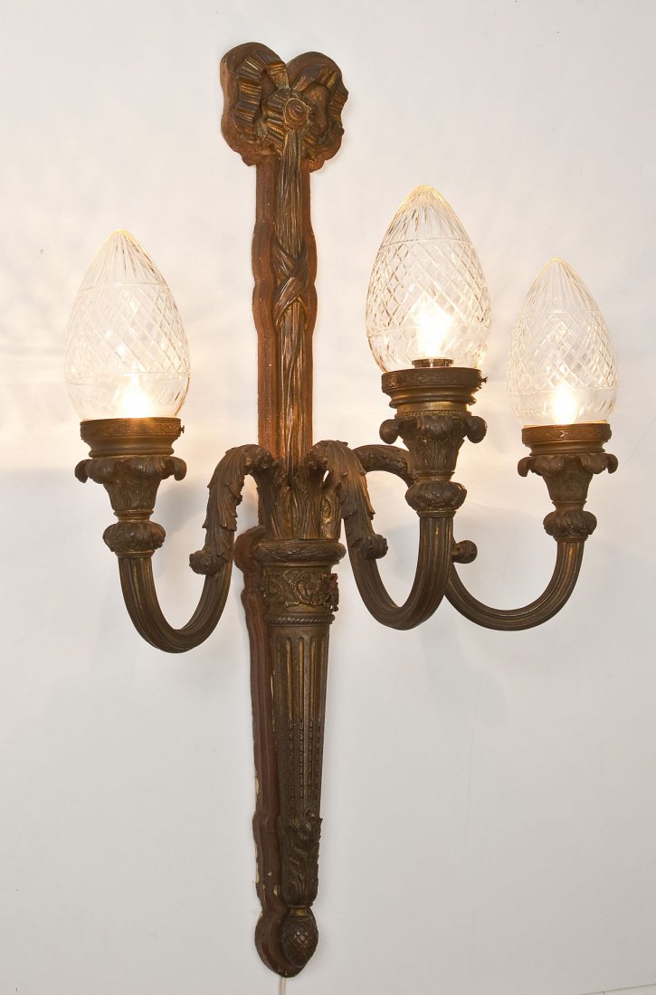 Triple Light Sconce (1 of 7)