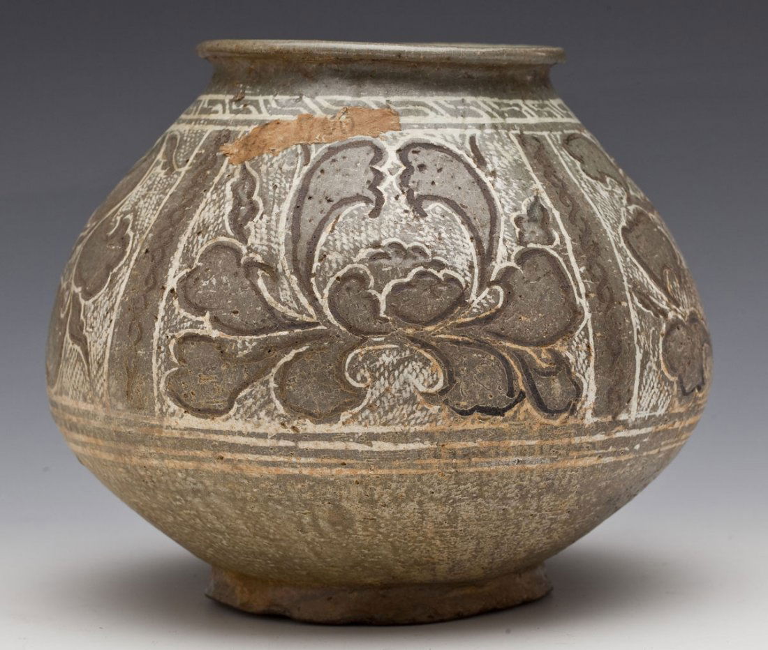 16th C Korean Pottery Vessel in Wooden Box (1 of 9)