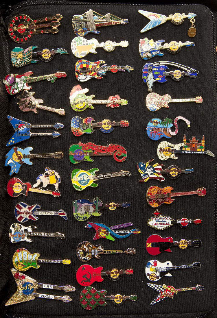 333 Hard Rock Cafe Guitar Pins (1 of 10)