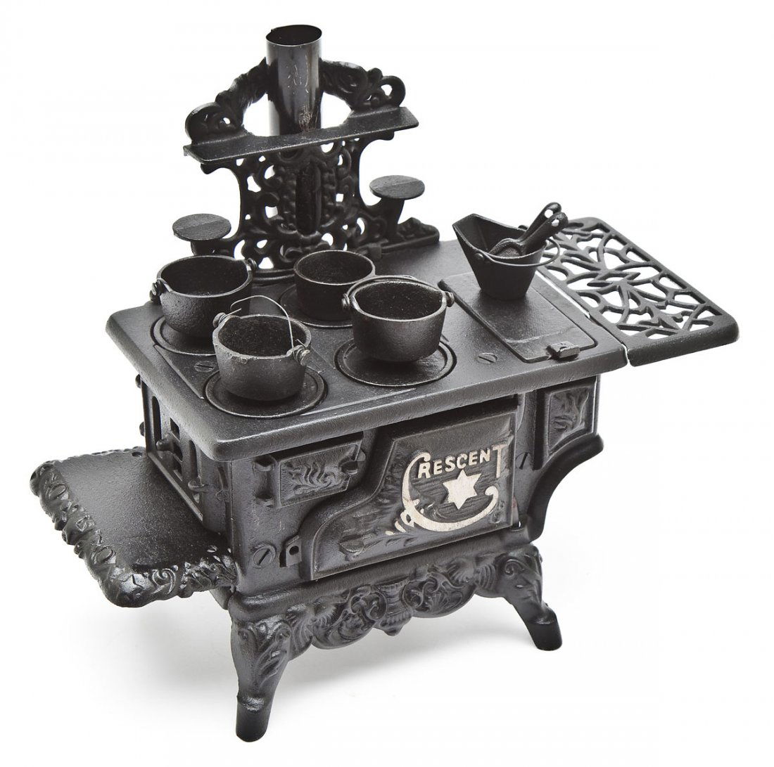 Crescent Miniature Stove (1 of 3)