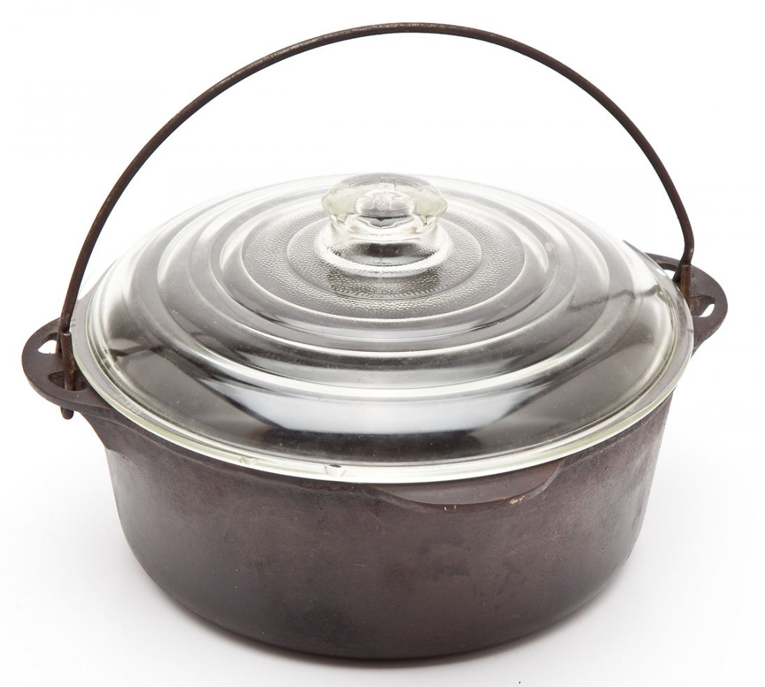 Griswold No. 8 Dutch Oven (1 of 3)