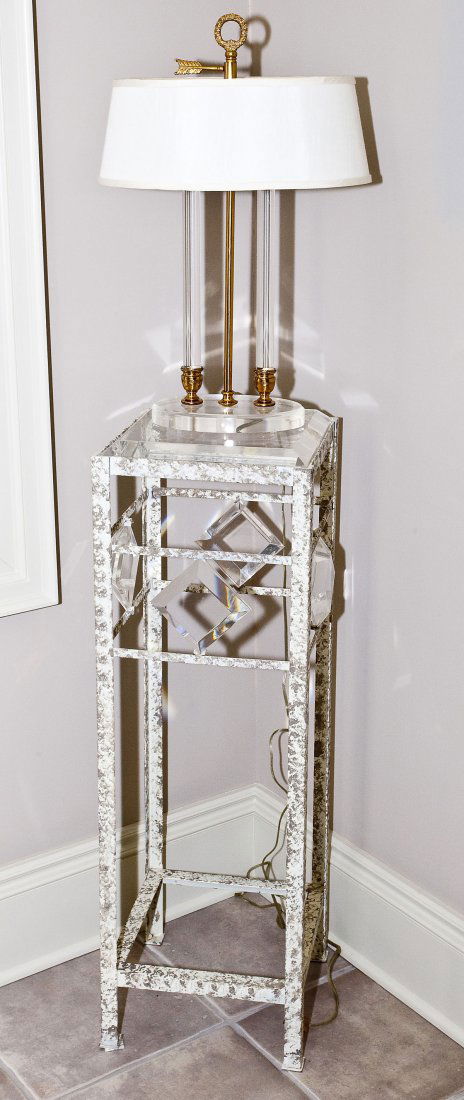 Pedestal with Table Lamp (1 of 1)