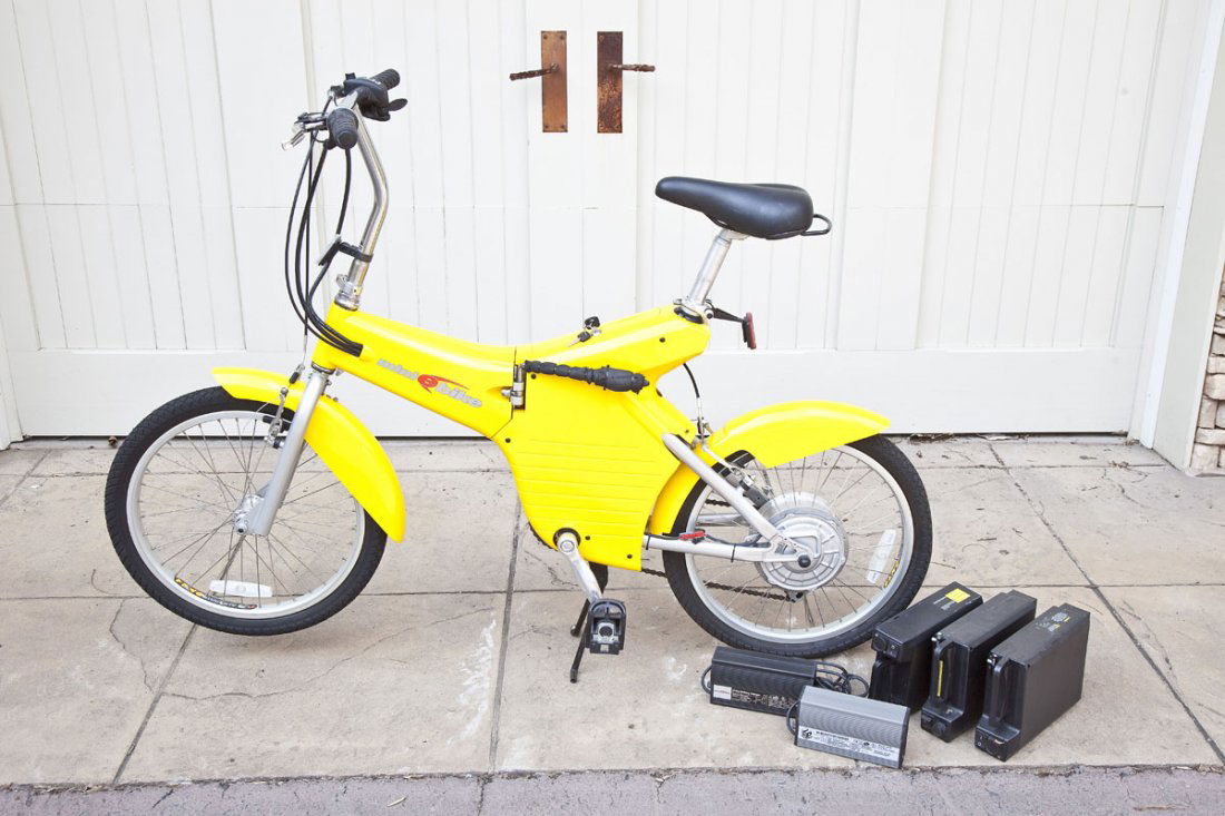 Lee Iacocca Yellow Mini E-Bike (1 of 3)
