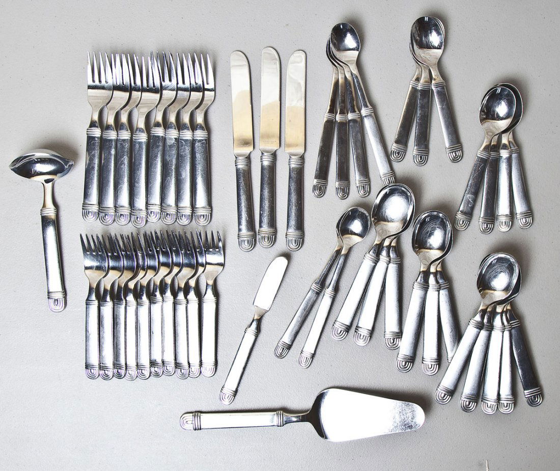 48 Pcs Georgian House Bijou Stainless Flatware (1 of 2)