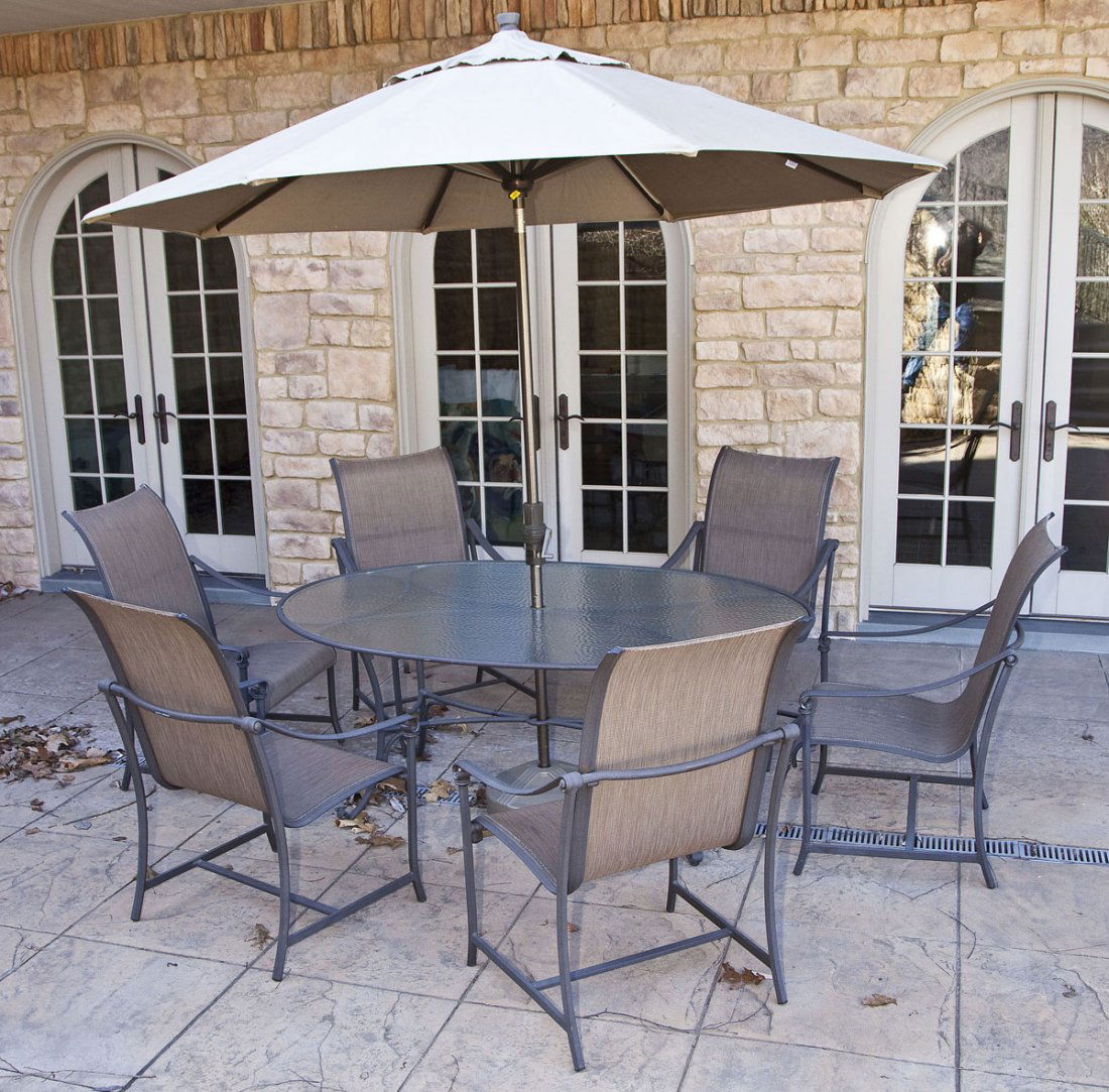 8 Pieces Brown Jordan Patio Furniture (1 of 3)