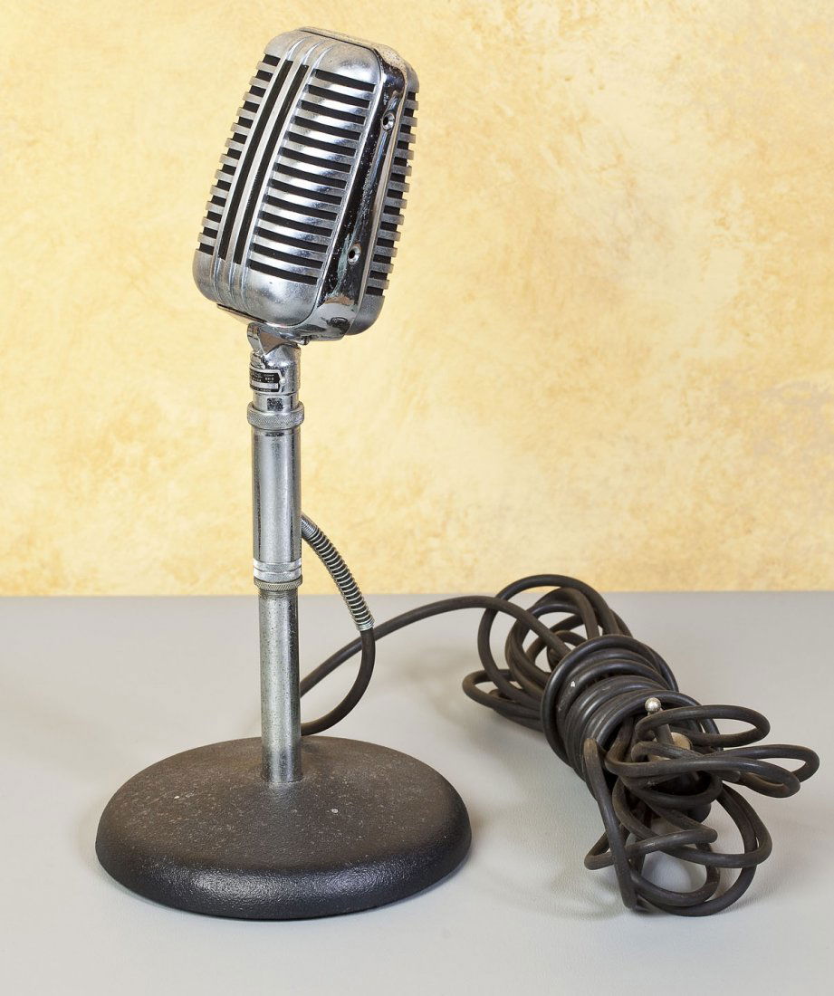 Vintage Astatic WR-40 Microphone (1 of 2)