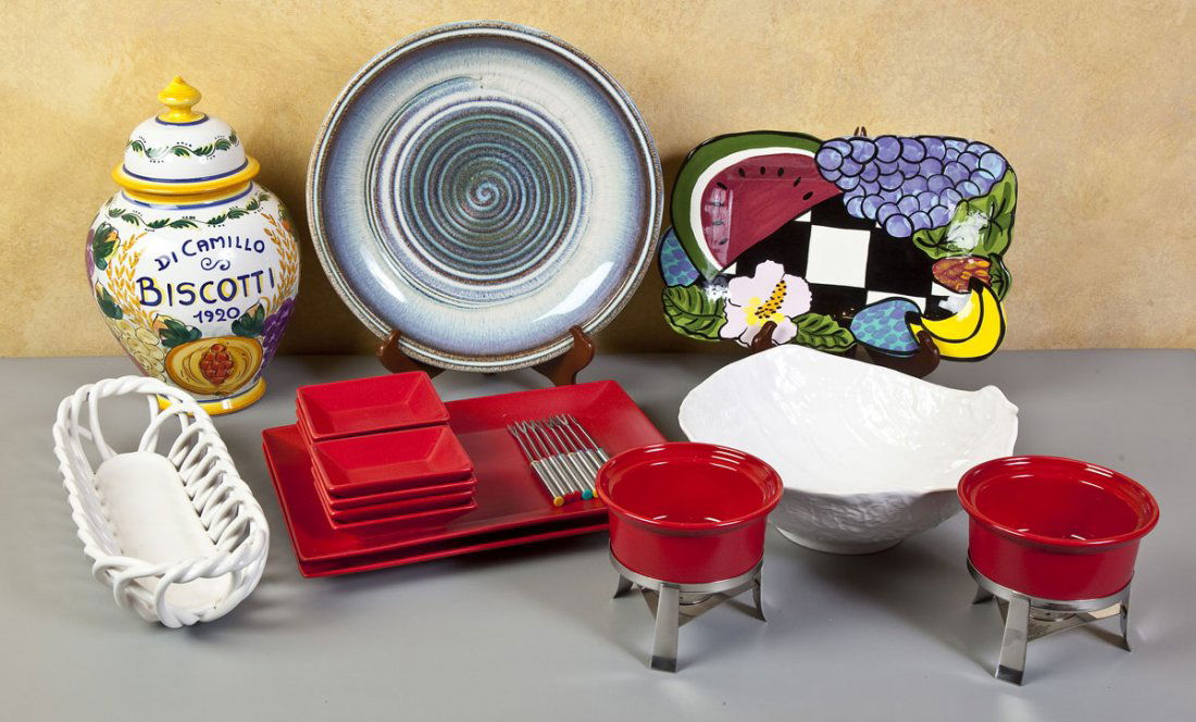 26 Pieces Pottery (1 of 2)