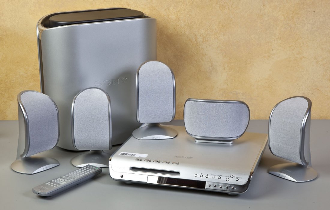 Seven Pieces Sony Compact A/V System (1 of 2)