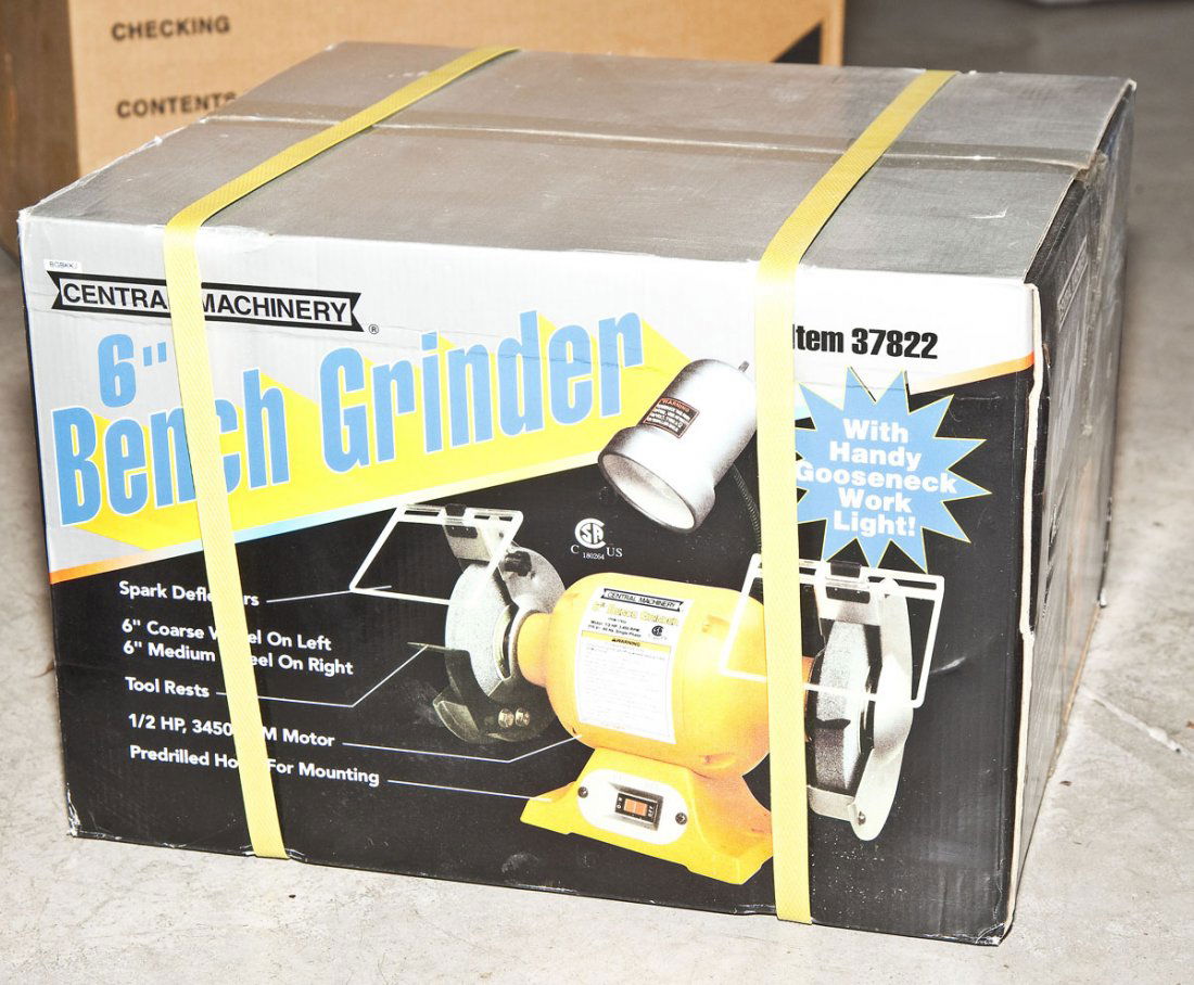 Bench Grinder (1 of 1)