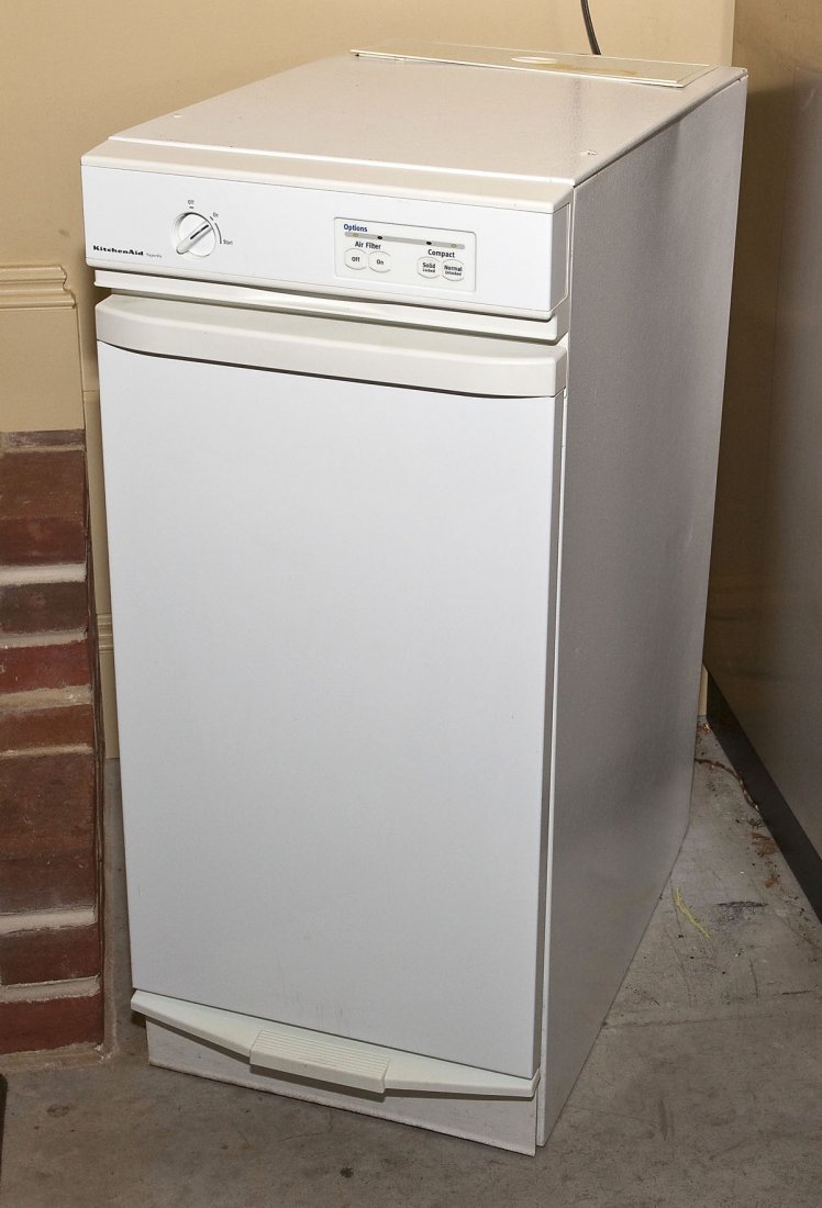 KitchenAid Superba Trash Compactor