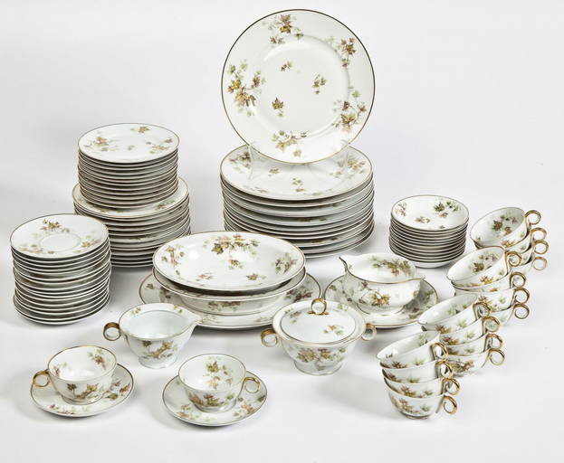 89 Pcs Of Haviland Limoges Autumn Leaf China