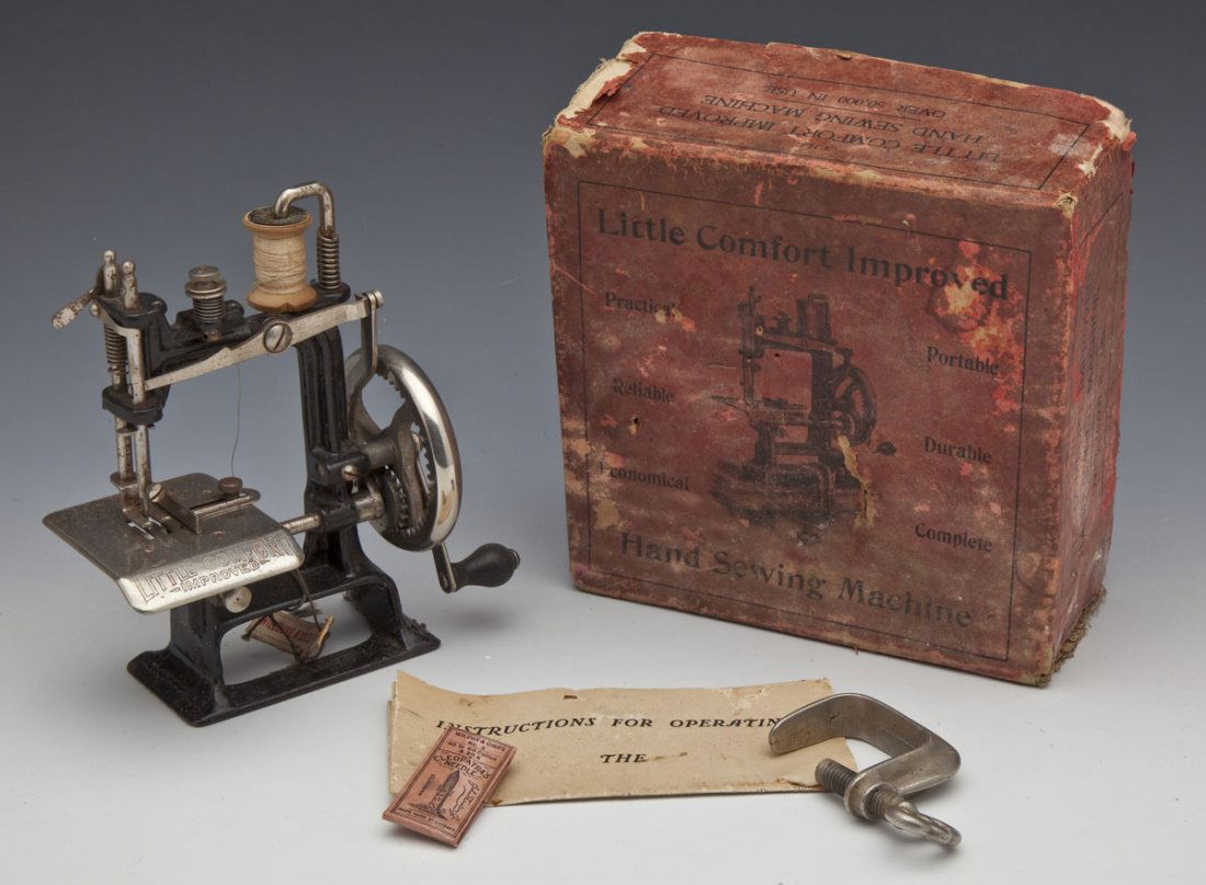 Little Comfort Improved Sewing Machine in OB (1 of 5)