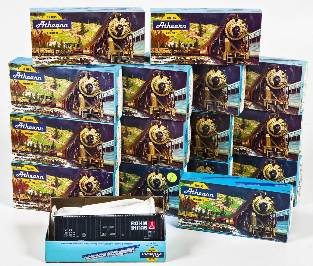 16 Athearn HO Scale Car Kits (1 of 2)
