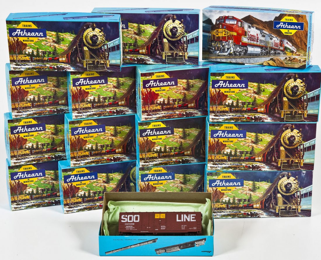 16 Athearn HO Scale Car Kits (1 of 2)