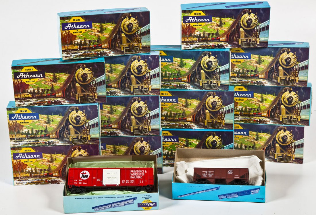 16 Athearn HO Scale Car Kits (1 of 2)