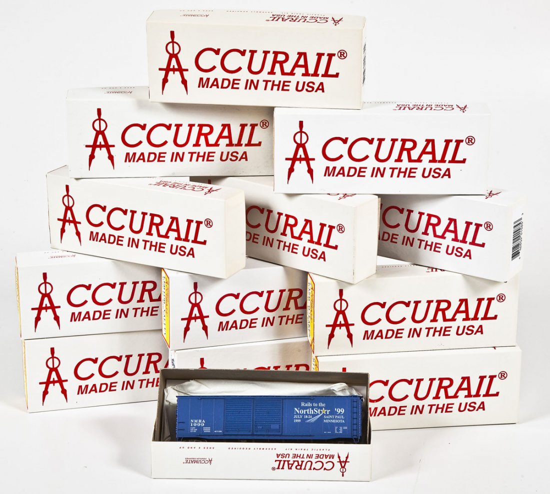13 Accurail HO Scale Car Kits (1 of 2)