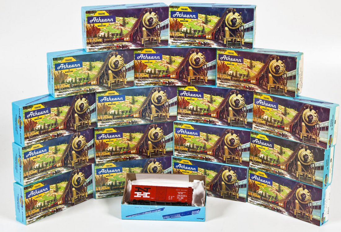 18 Athearn HO Scale Car Kits (1 of 2)