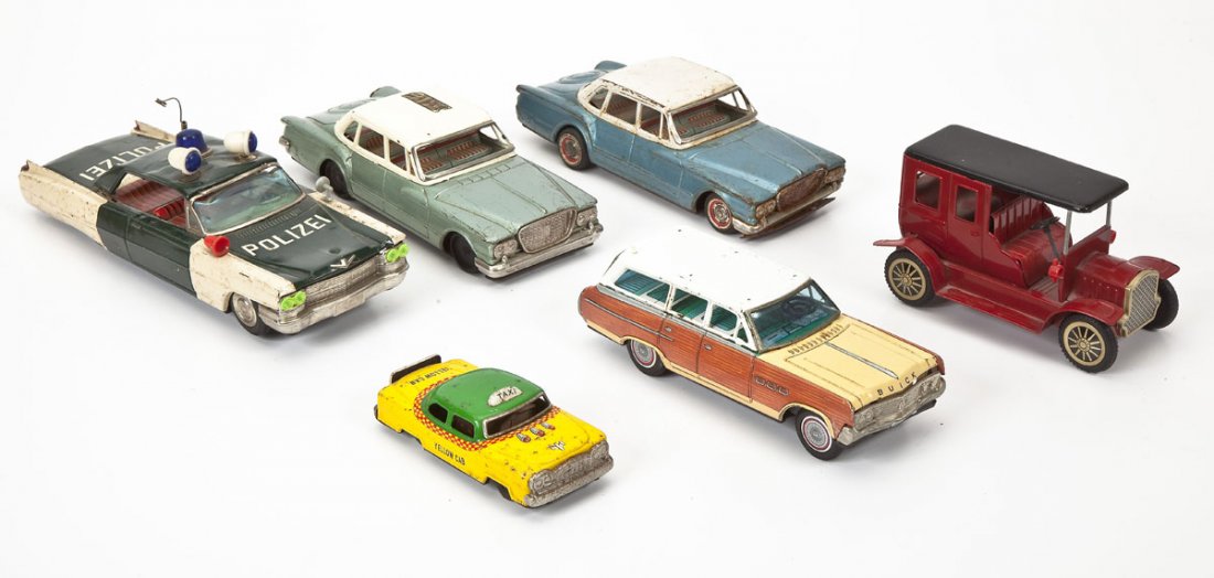 6 Vintage Pressed Tin Friction & Battery Op Cars (1 of 4)