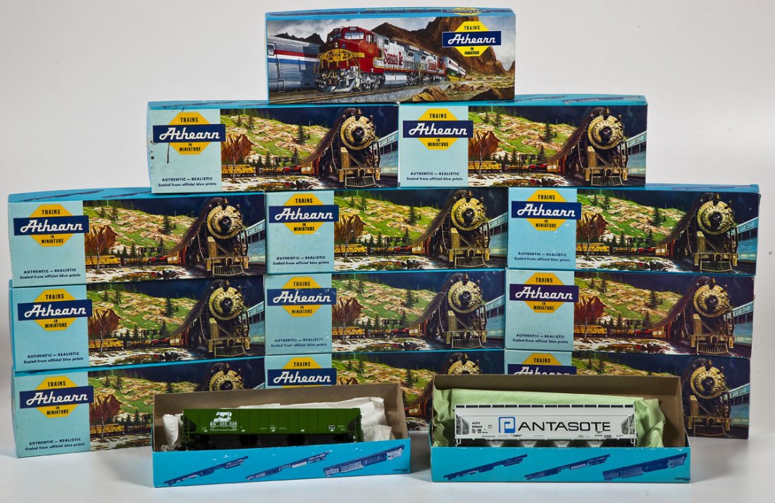 14 Athearn HO Scale Car Kits (1 of 2)