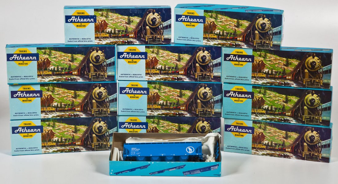 12 Athearn HO Scale Car Kits (1 of 2)