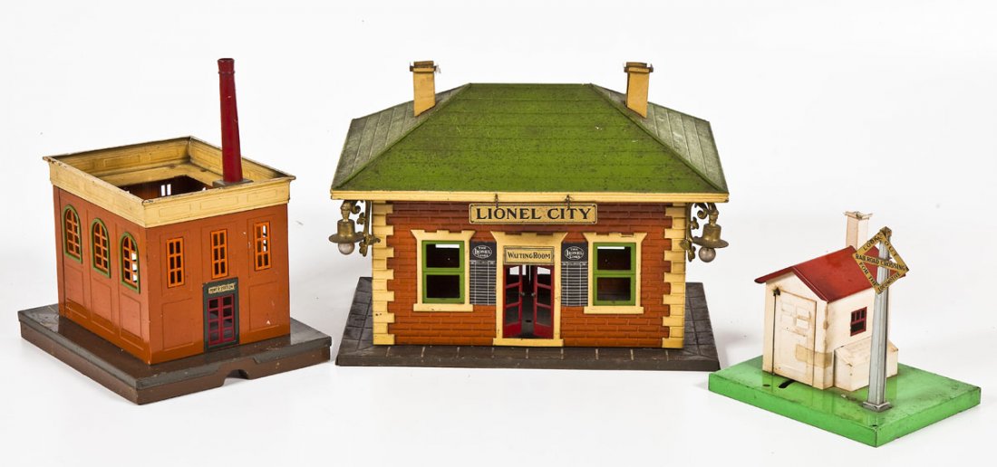 3 Lionel Accessories (1 of 3)