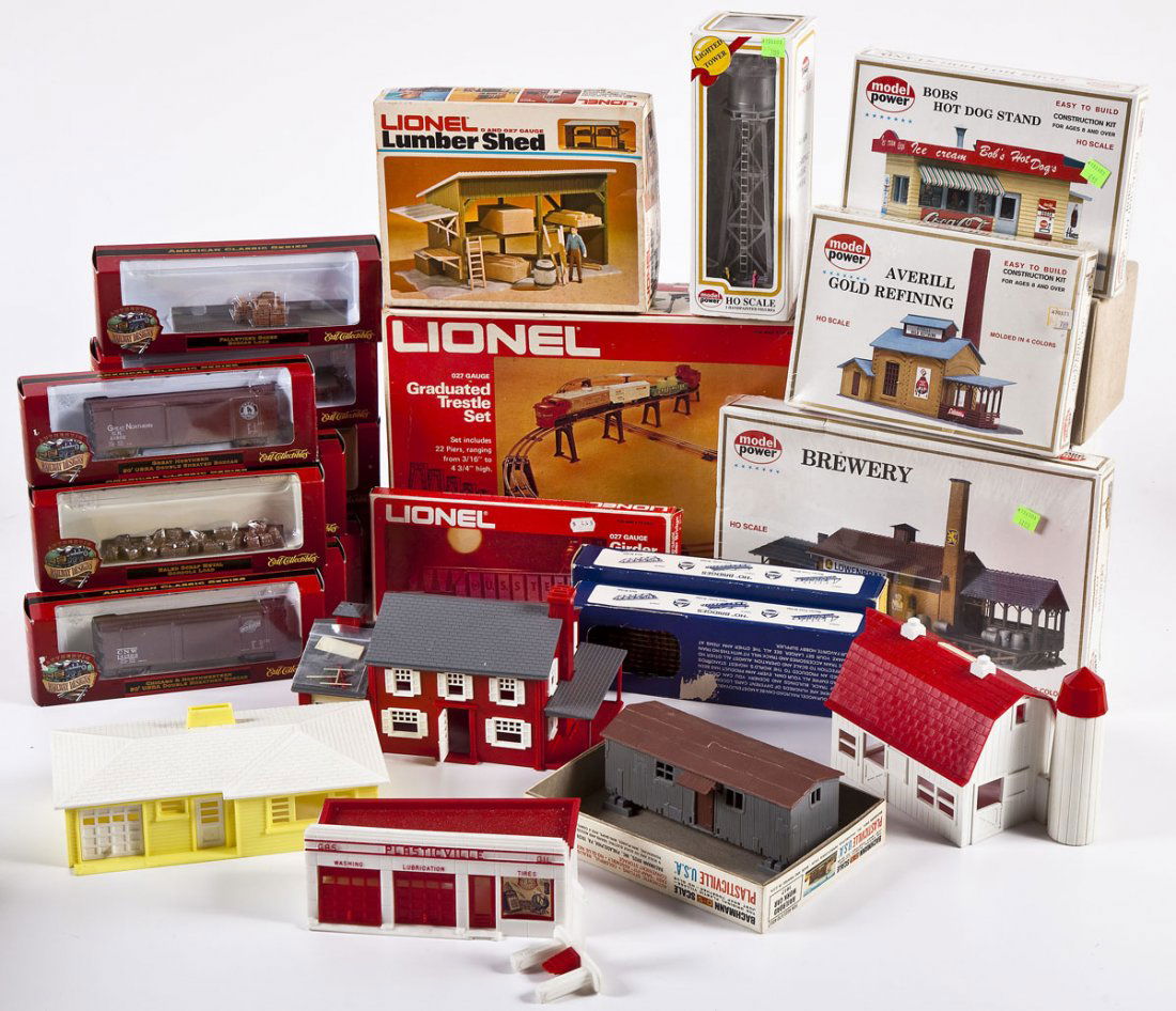 Lot of HO & 027 Gauge Accessories (1 of 6)