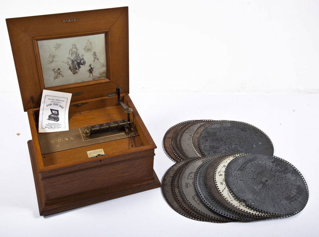 Regina Table Top Music Player with 26 Discs (1 of 8)