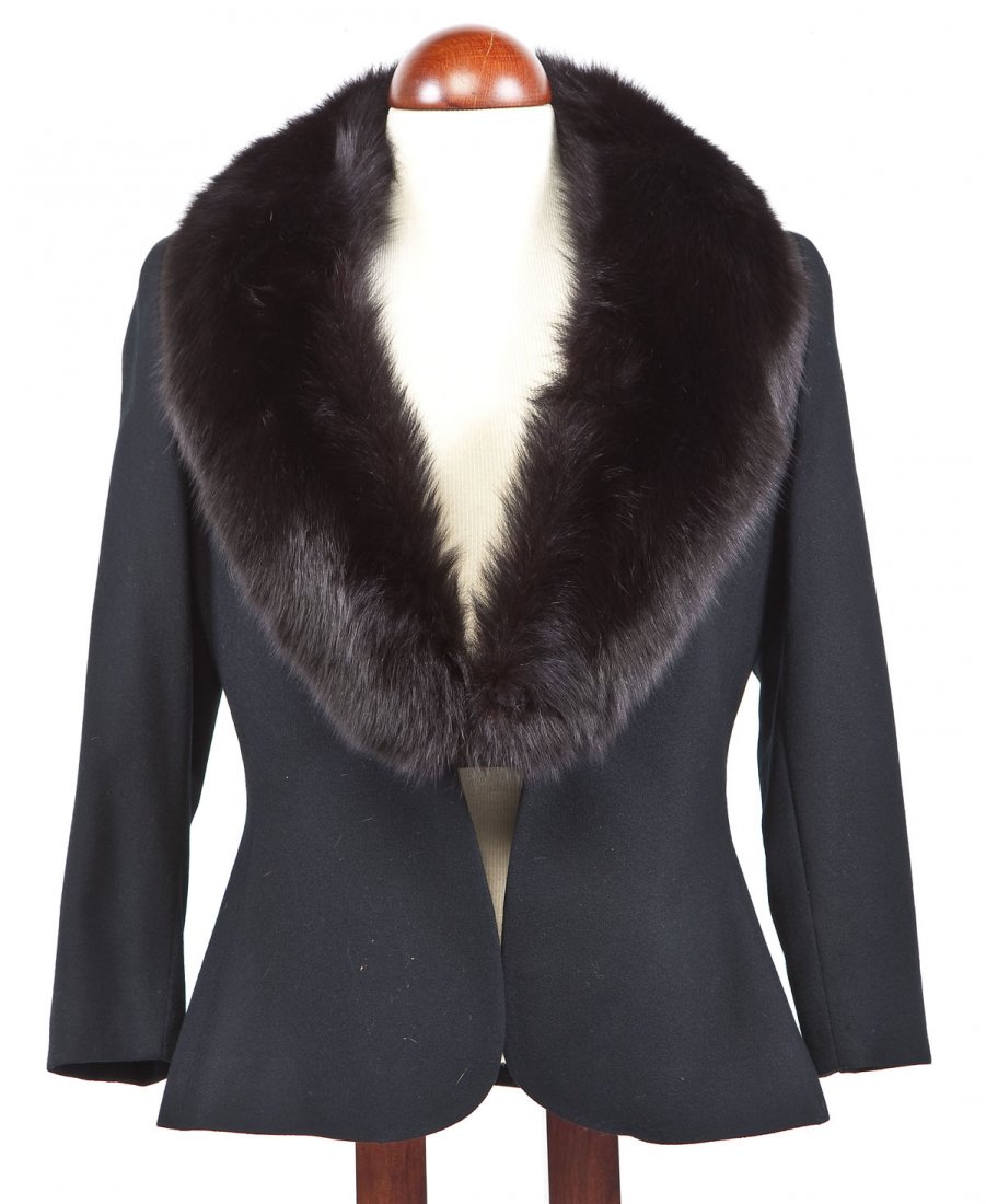 Woman's Blazer w/ Black Fur Collar: DESCRIPTION: Woman's black blazer with black fur collar by Lilli Ann. Fur collar is detachable. MEASUREMENTS: Shoulder to shoulder: 16". Sleeve length: 22". Shoulder to hem: 25". Underarm to underarm: