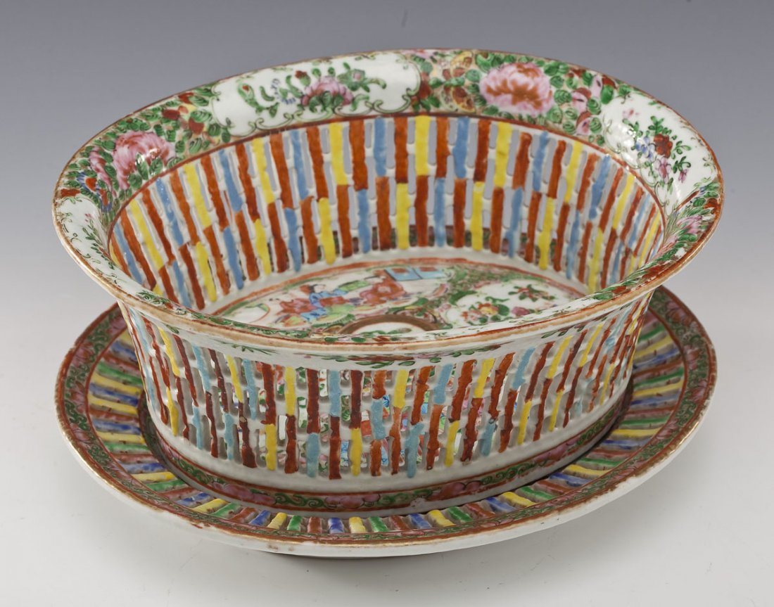 Rose Medallion Chestnut Basket (1 of 4)