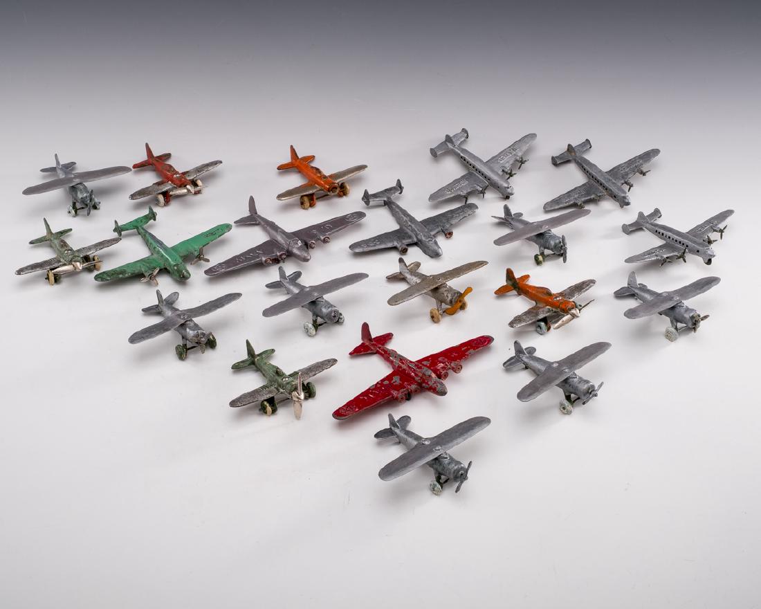 20 Toy Airplanes Incl Super Mainliner & Hubley (1 of 1)