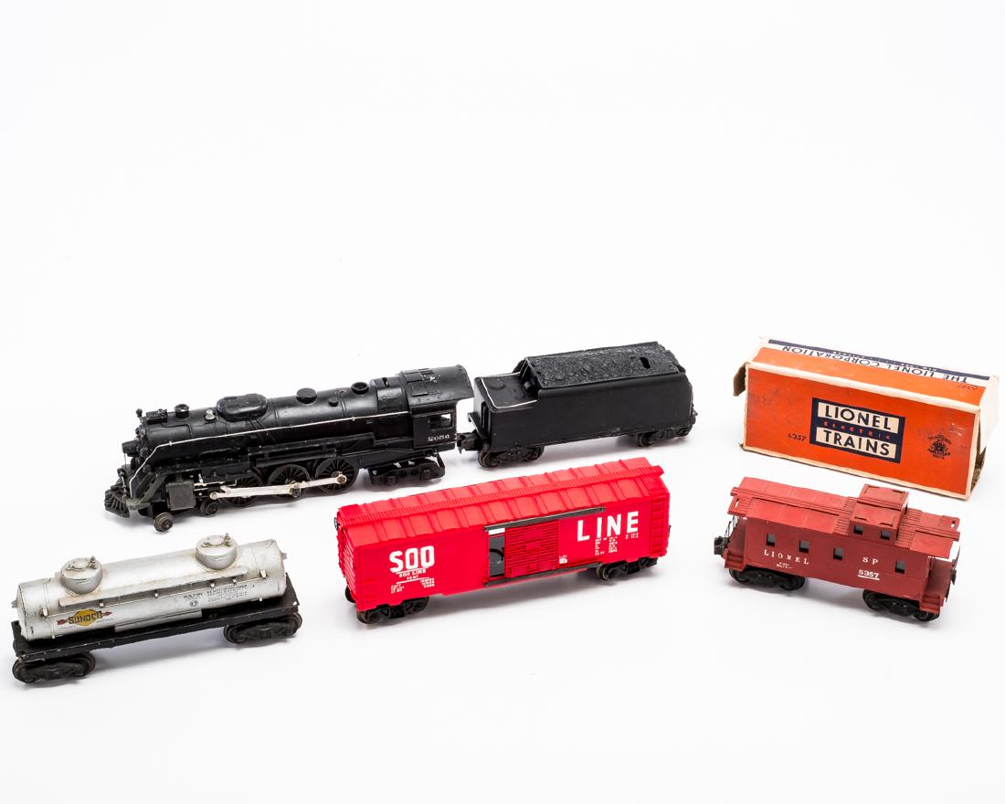 Postwar Lionel Assembled O27 Gauge Freight Set (1 of 1)