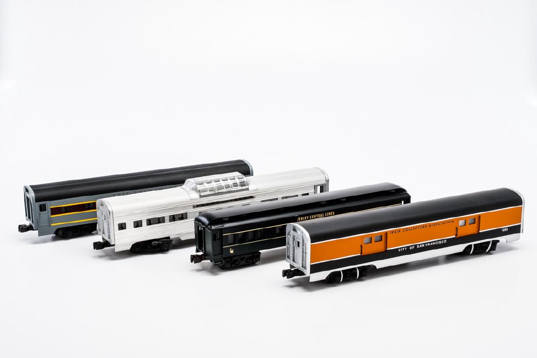 4 Lionel Rolling Stock Passenger Cars (1 of 1)