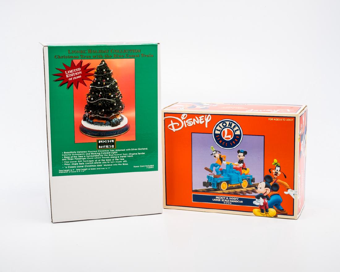 Lionel Disney Handcar & Christmas Tree in OBs (1 of 2)