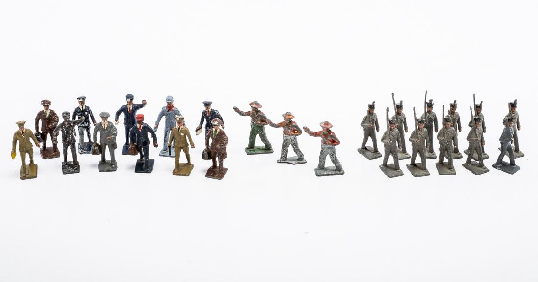 25 Lincoln Log Figures incl. West Point, Railroad (1 of 3)