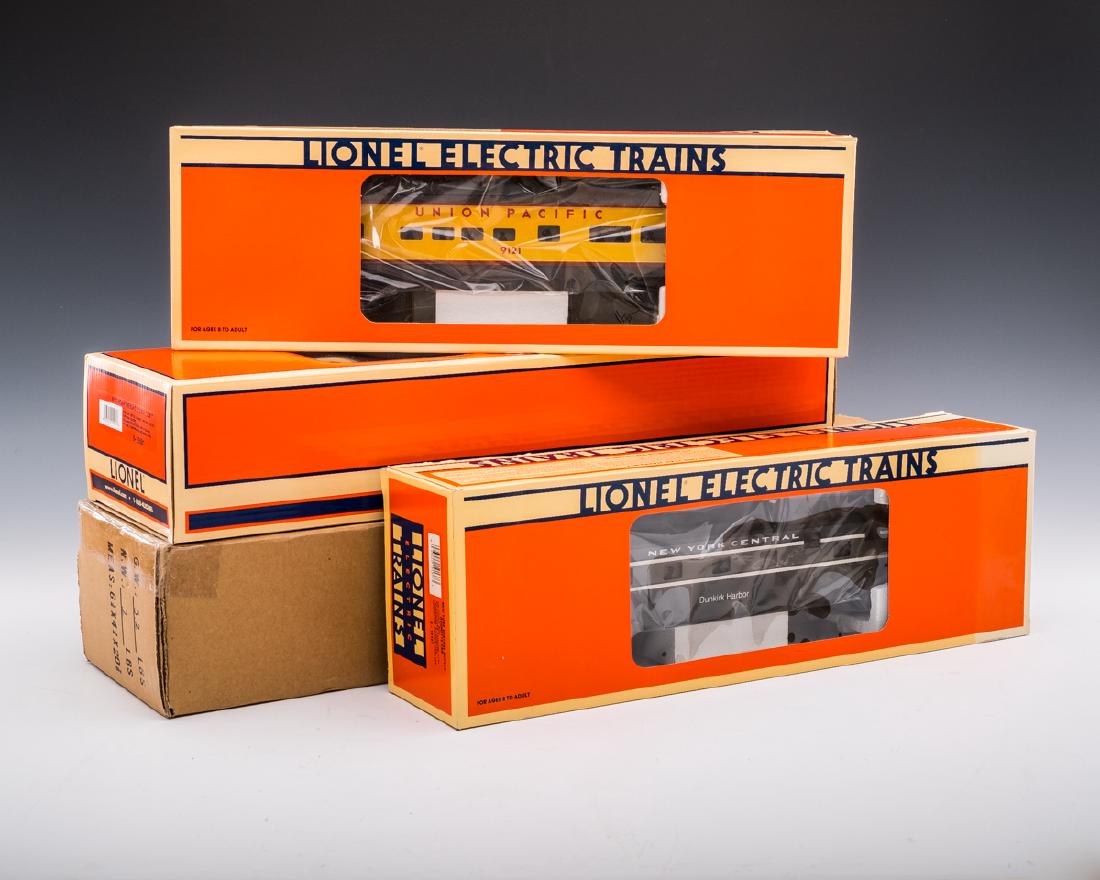 3 Lionel Passenger Cars in OBs (1 of 1)