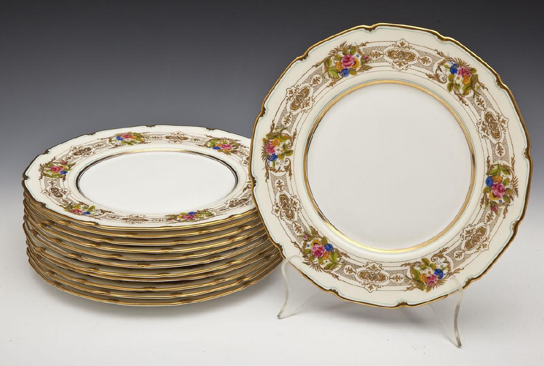Set of 12 Royal Doulton Dinner Plates (1 of 3)