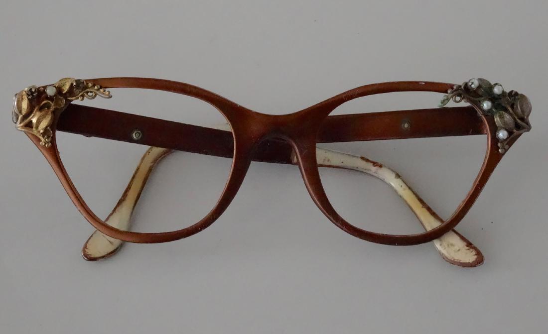 Vintage 50s Cat Eye Glasses Frame Theatrical Prop (1 of 3)