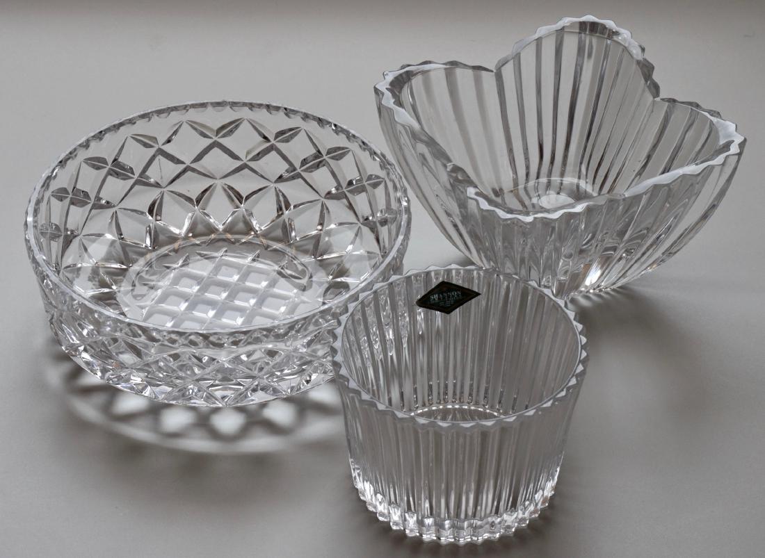 Bowls Irish Crystal Shannon Two Unmarked Clear Glass: Bowls Irish Crystal Shannon Two Unmarked Clear Glass Lot of 3 2 1/2 x 7 1/2 inches in diameter; 3 1/8 x 4 5/8 inches in diameter and 4 x 5 7/8 x 5 7/8 inches.