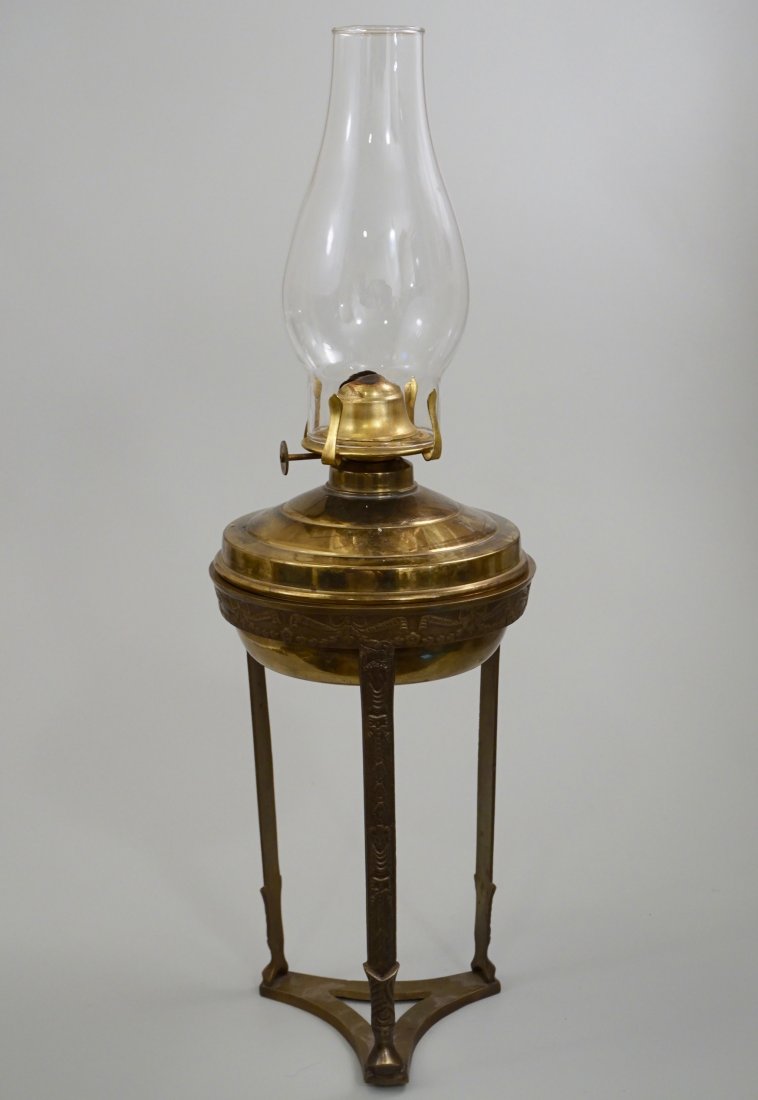 Tripod Brass Base Kerosene Oil Lamp Glass Chimney (1 of 4)