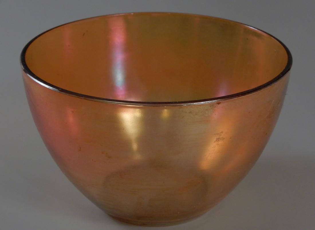 Vintage Iridescent Art Glass Finger Bowl: Vintage Iridescent Art Glass Finger Bowl Approximately 3 1/16 x 5 1/4 inches in diameter.