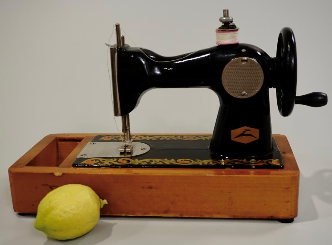 Miniature Sewing Machine Vintage Russian Salesman (1 of 9)