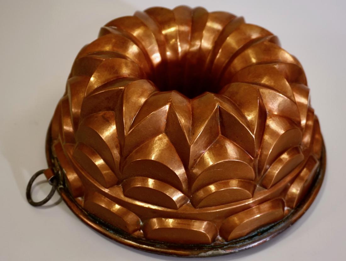 Antique Hammered Copper Kitchen Mold Bundt Cake Baking (1 of 4)