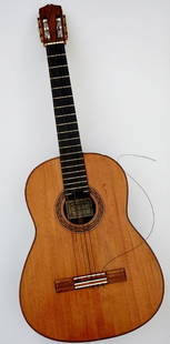 Fco Manuel Diaz Guitar Classical Acoustic 6- String: Fco Manuel Diaz Guitar Classical Acoustic 6- String Francisco Manuel Diaz is one of the best guitar makers today. He was born on the 25th of December 1942 and one of the first to settle workshop in th
