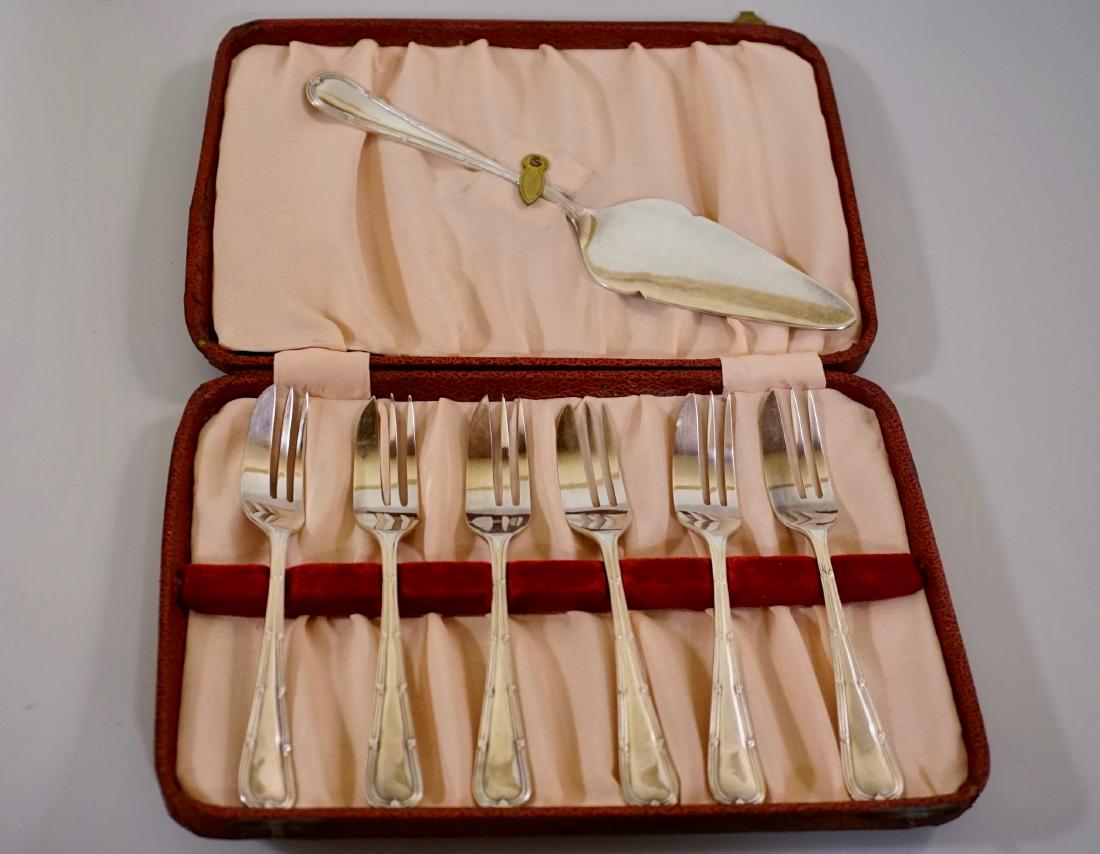 English Cake Set Six Pie Forks & Server Boxed Set (1 of 9)