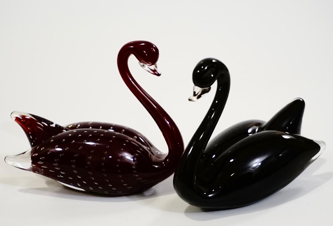 Vintage Italian Art Glass Black & Red Swan Pair Cased: "Turquoise Cobalt Blue Glass Vase Lot of 2 Approximately 10 1/2 and 8 inches tall. " Vintage Italian Art Glass Black & Red Swan Pair Cased Murano Controlled Bubbles Lot of 2 Approximately 4 1/8 x 2 1/