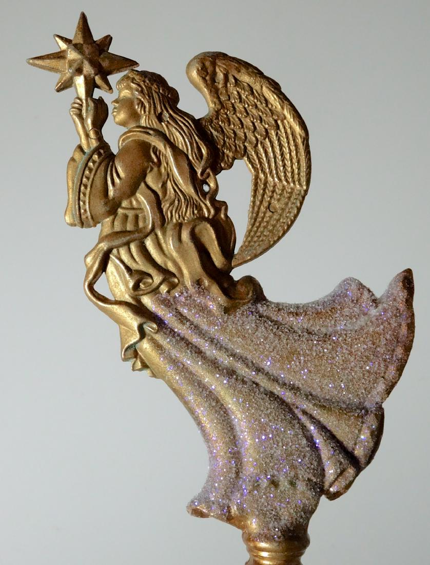 Christmas Angel Seasonal Lamp Shade Finial: Christmas Angel Seasonal Lamp Shade Finial Part of a large collection of unique and unusual lamp finials which we will be auctioning in November, please mark your calendar for this sale. Please note: 